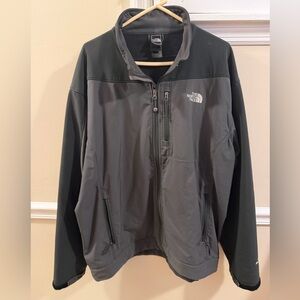 The North Face Men's Black & Gray Performance Softshell Jacket